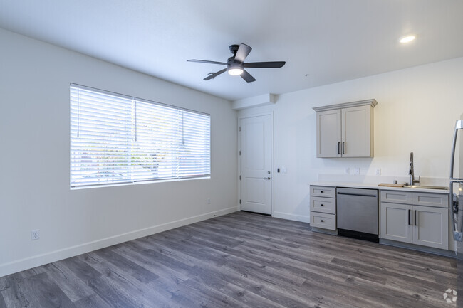 2BR, 2BA - 860SF - Dining - Move-In Ready! New Sparks Apartments with ...