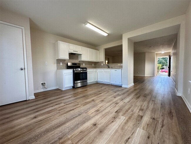 Foto del edificio - 20515 Hillsdale Park Dr