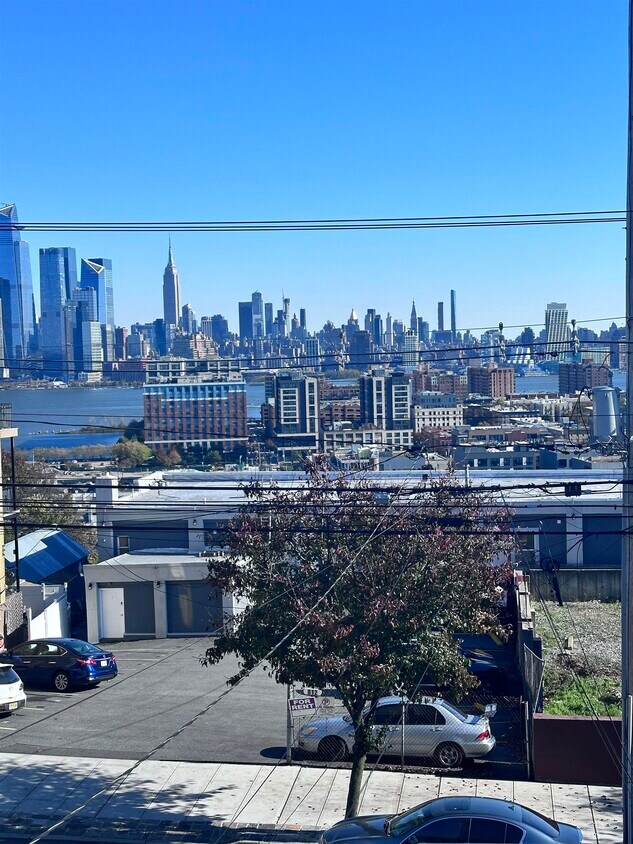 Foto principal - 809 Palisade Ave