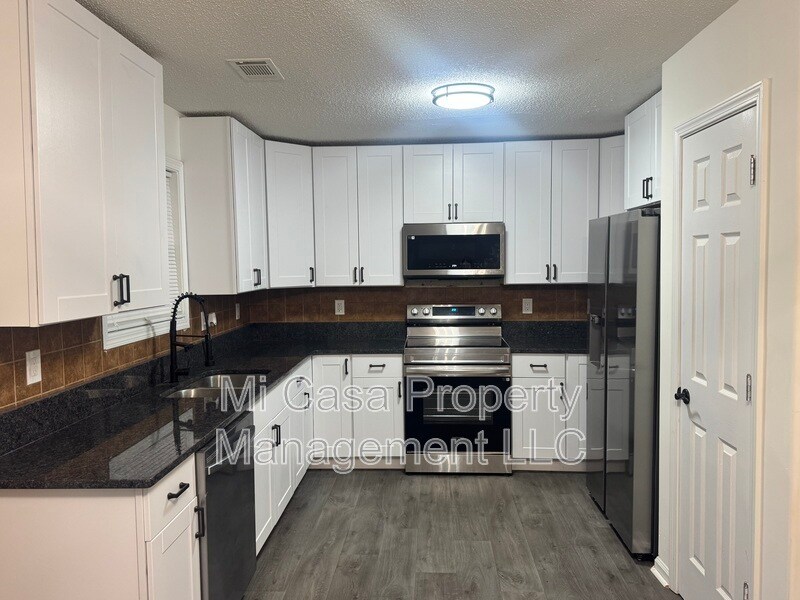 Foto del edificio - 1215 Palmer Dr