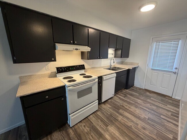 Foto del edificio - 8439 E Coronado Rd