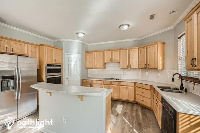 Building Photo - 105 Wessex Court