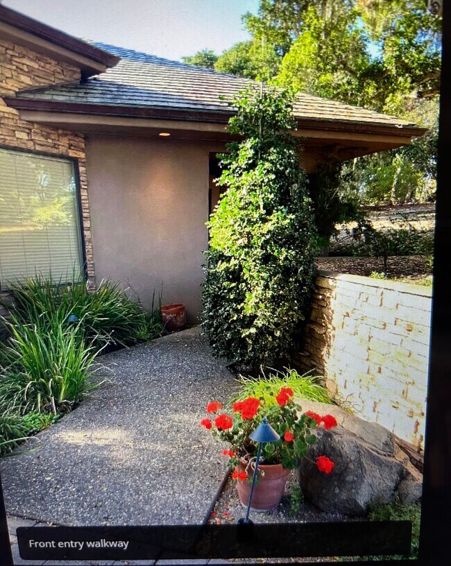 Foto del edificio - 5476 Quail Meadows Dr