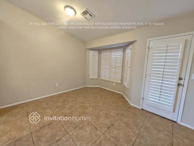 Foto del edificio - 8108 Divernon Ave