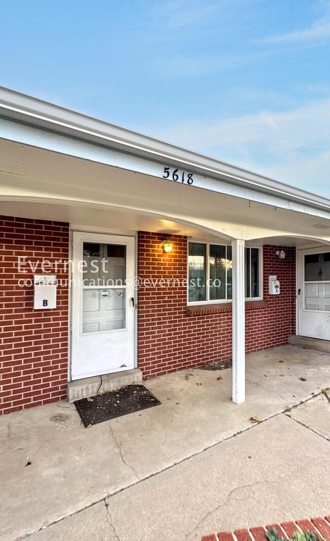 Building Photo - 5618 S Fox Cir