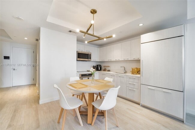 Foto del edificio - 45 SW 9th St