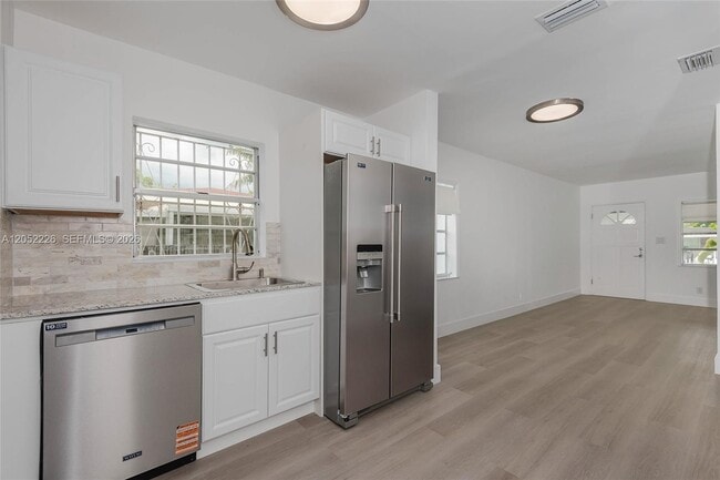 Building Photo - 100 SW 58th Ave