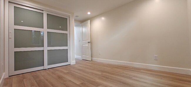 Foto del edificio - 623 Paradise Blvd