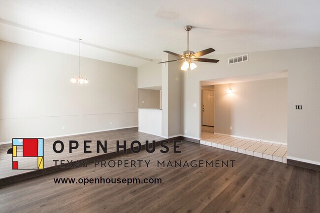 Building Photo - 2808 Treeview Dr, Arlington