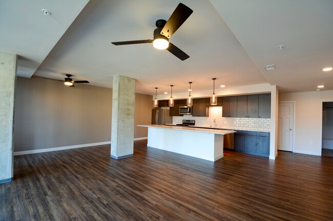 Foto del edificio - 151 E Wilson