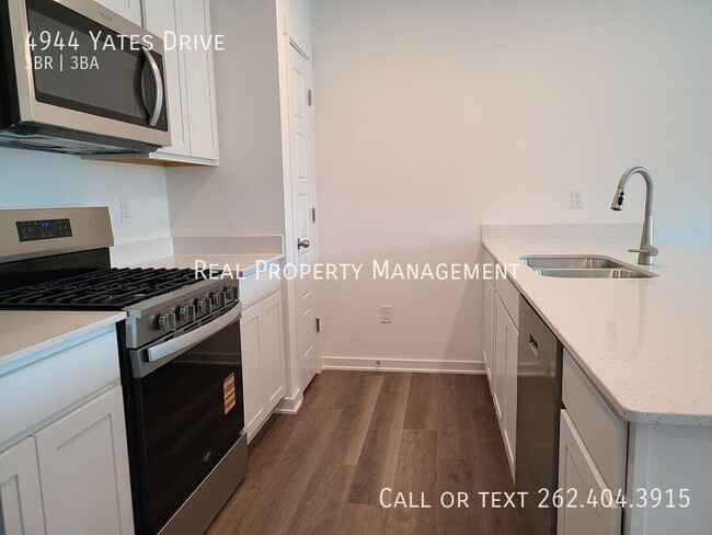 Foto del edificio - 4944 Yates Dr