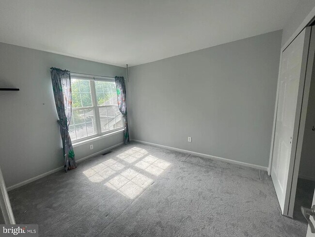 Foto del edificio - 128 Bellwood Ct