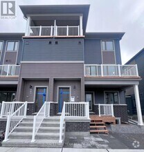 Building Photo - 706 Parnian Private