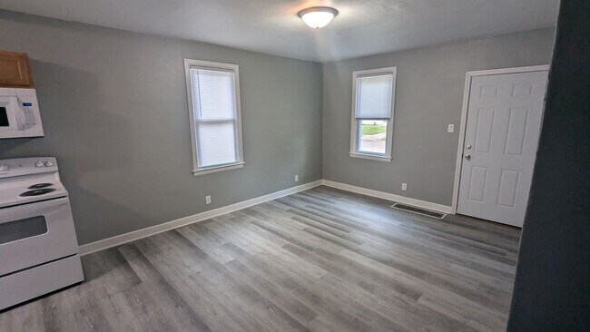 Foto del edificio - 2 bedroom, 1 bath house