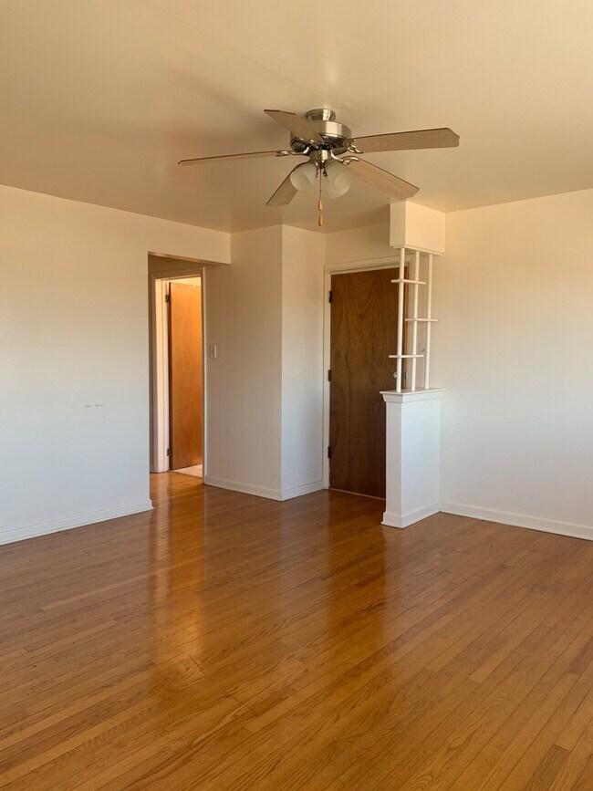 Building Photo - 1526 Bataan Dr