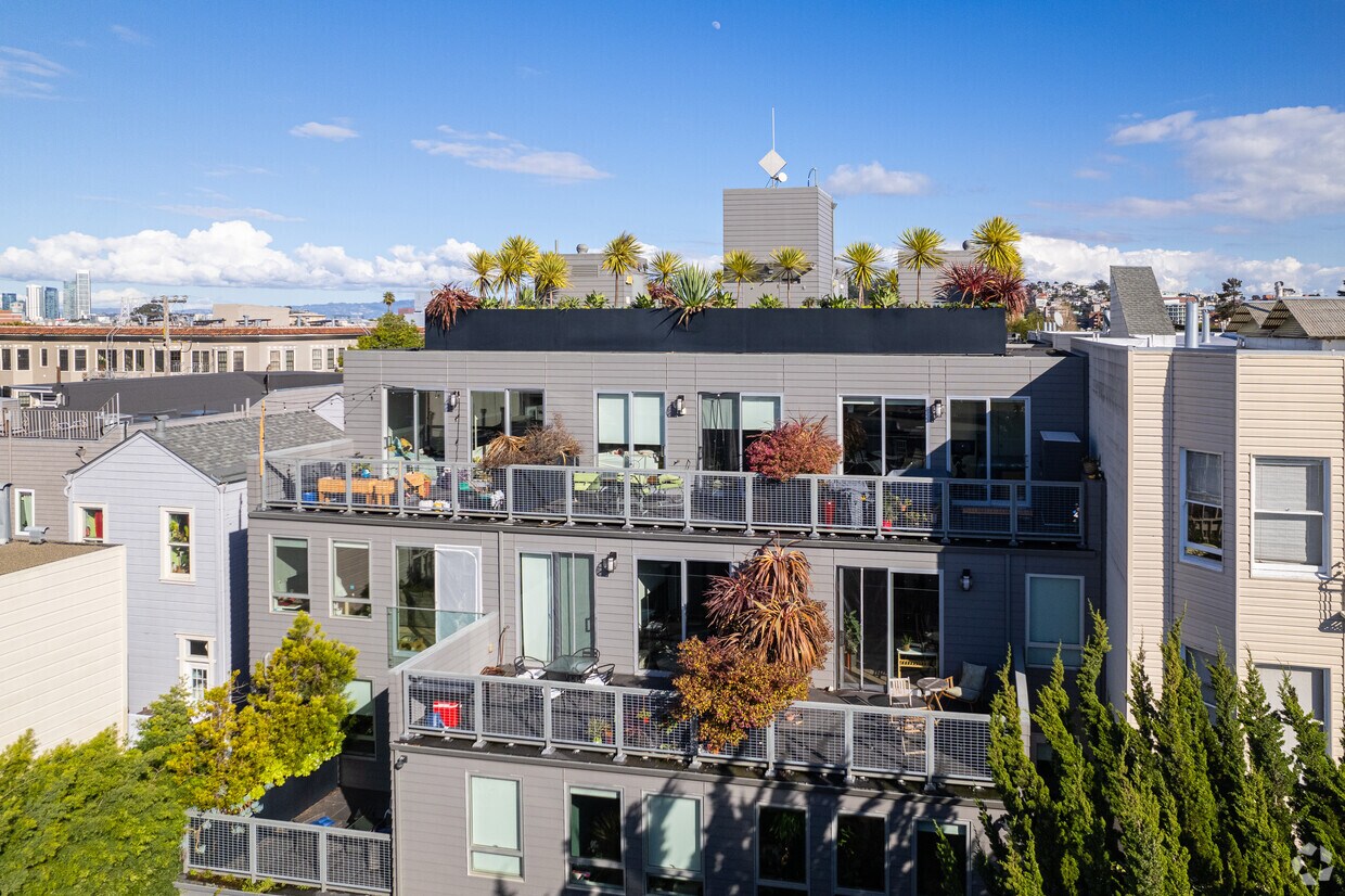 Alt. Exterior - 606 Capp St