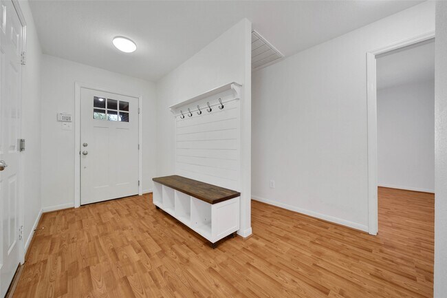 Foto del edificio - 107 Genesee Ridge Dr