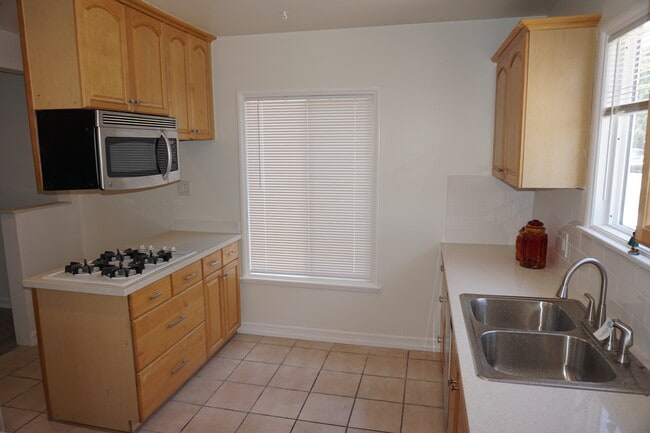 Building Photo - 7633 Enfield Ave