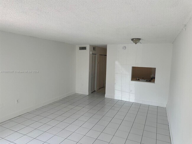 Foto del edificio - 271 NW 177th St