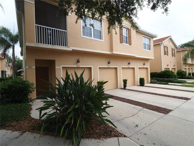 Building Photo - 3617 Parkridge Cir