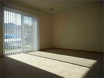 Building Photo - 3507 Queen Dr SW