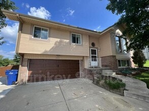 Building Photo - 405 Fort St