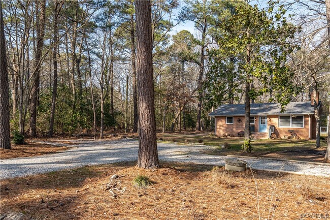 Building Photo - 7602 Beechwood Dr