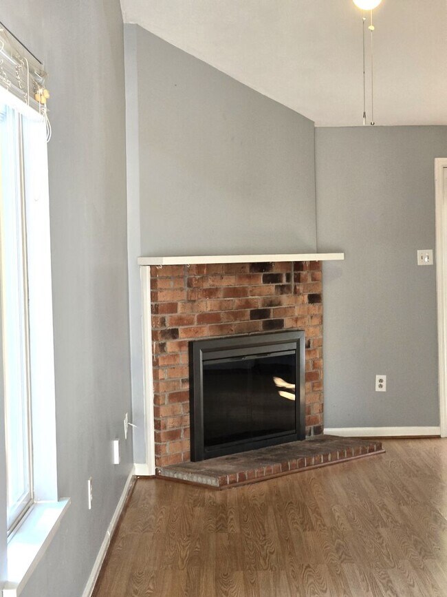 Foto del edificio - Spacious House in Century Hills   251107