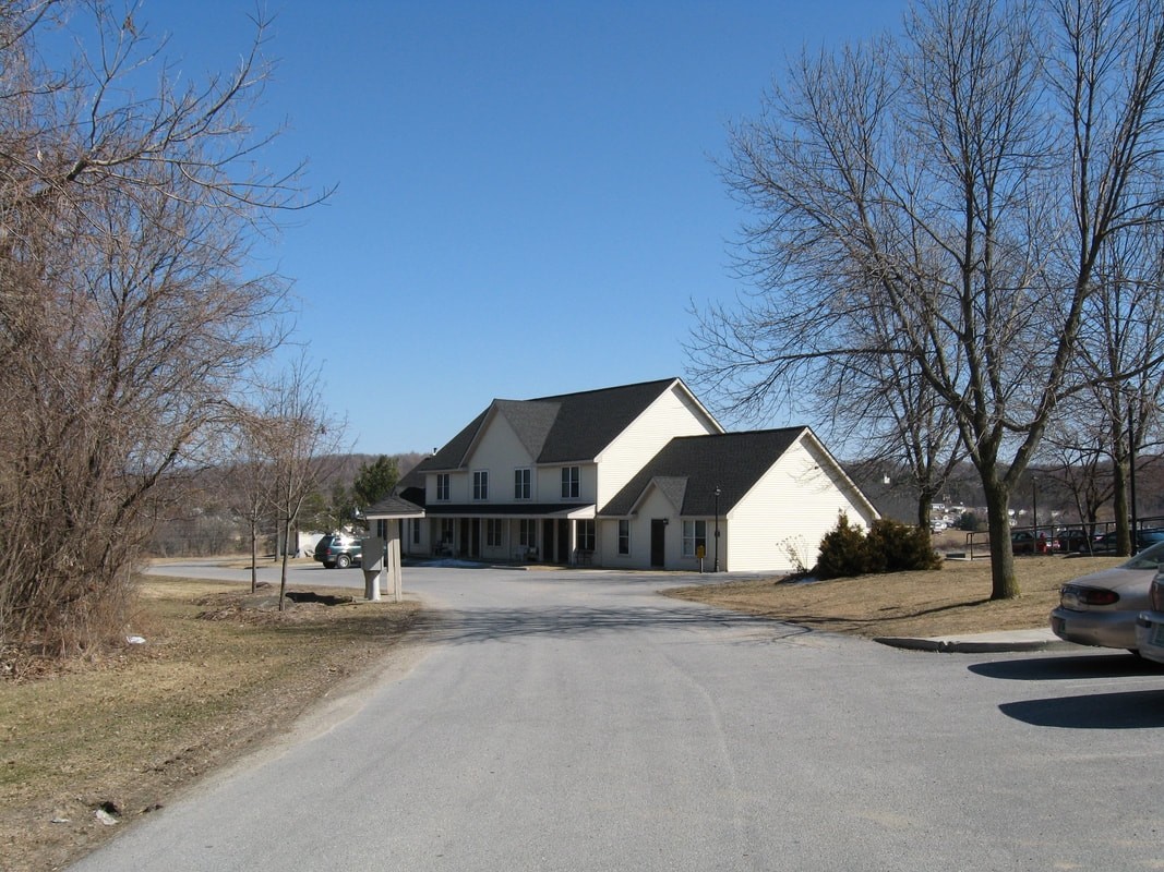 Primary Photo - Creekside Apartments