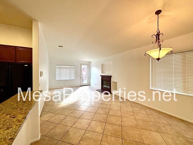 Foto del edificio - 11677 Ellington St