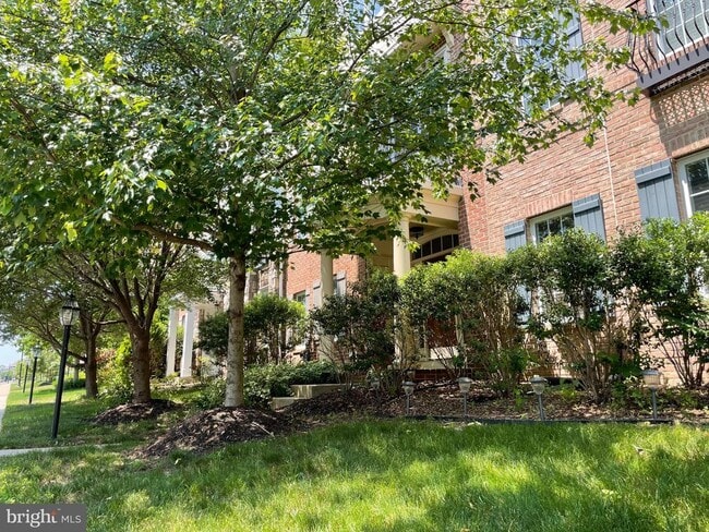 Building Photo - 24905 Earlsford Dr