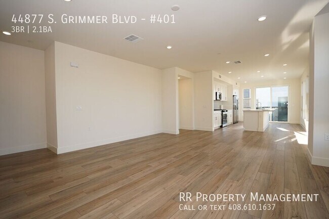Foto del edificio - Brand New Top Floor Condo in Excellent Fre...