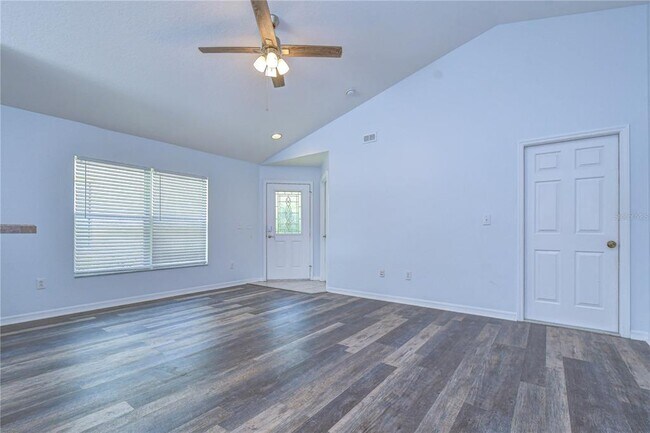 Building Photo - 6010 Skylarkcrest Dr
