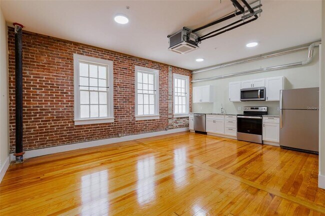 Foto del edificio - 306 W Wisconsin Ave