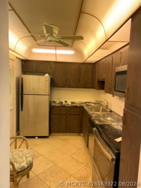 Building Photo - 3475 N Country Club Dr