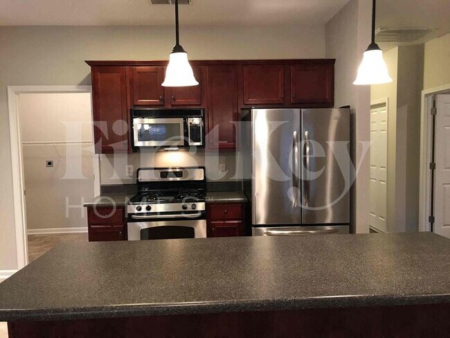 Foto del edificio - 1088 Fairbank Ln