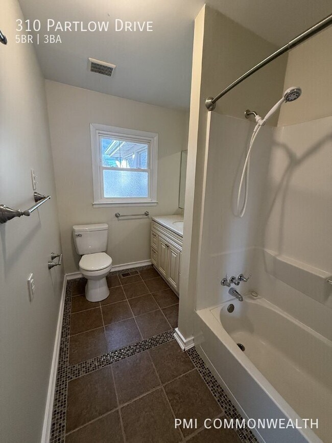 Foto del edificio - 310 Partlow Dr