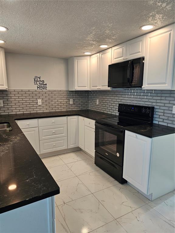 Building Photo - 7425 Abalone Dr