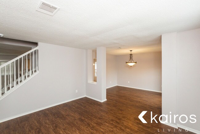 Foto del edificio - 620 Waterwood Lane