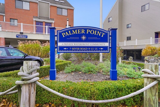 Building Photo - 7 River Rd