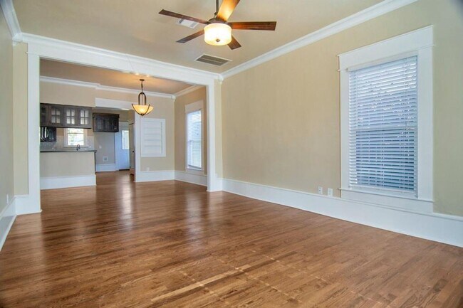 Building Photo - COMING IN APRIL! Darling Doll House is a must see!