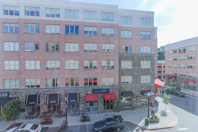 Building Photo - 1/Bdrm 1/Bath - Waterfront - EZ Transport to NYC