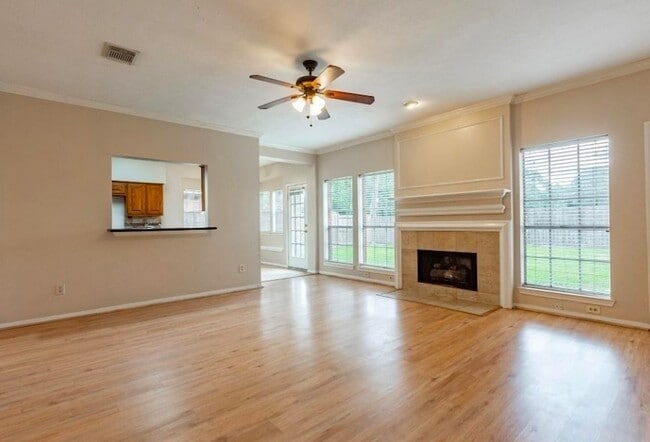 Photo - 1207 Boulderwoods Dr House