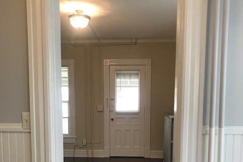 Building Photo - 20 Grove Ave