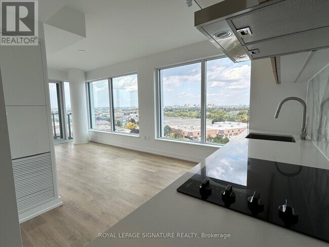 Photo du bâtiment - 1100-1100 Sheppard Ave W