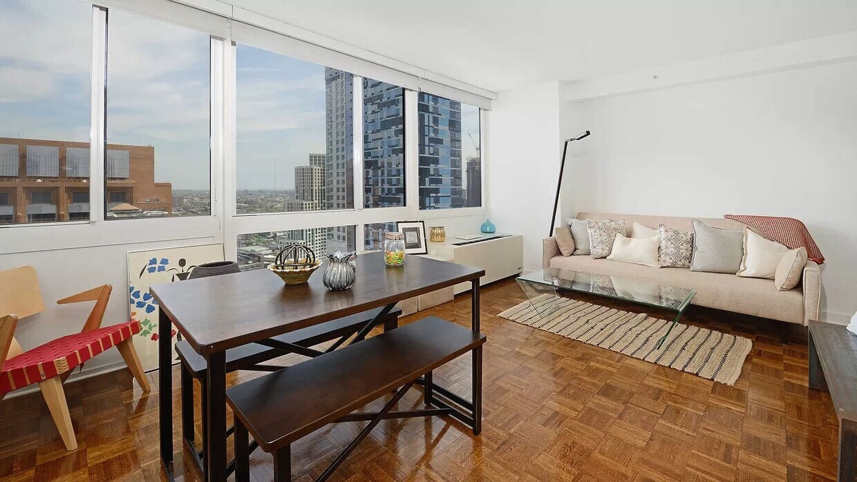 Foto principal - 111 Lawrence Street