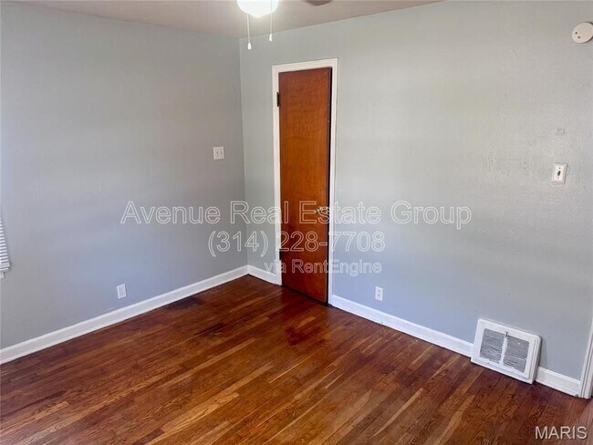 Foto del edificio - 1520 Attica Dr