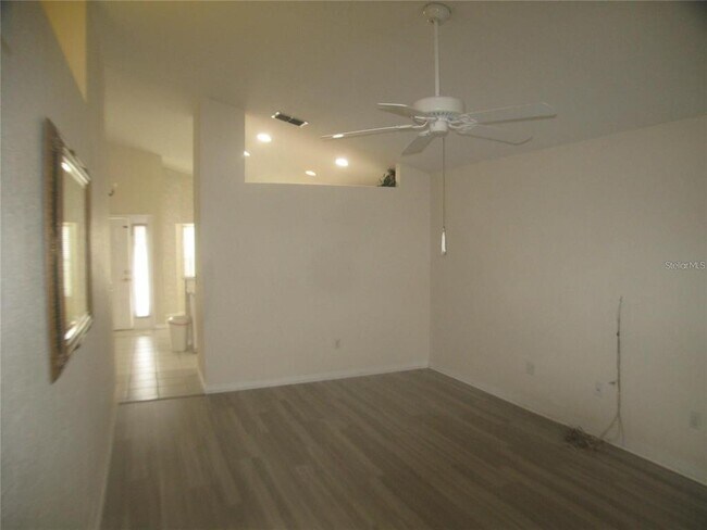 Foto del edificio - 145 Crooked Pine Rd