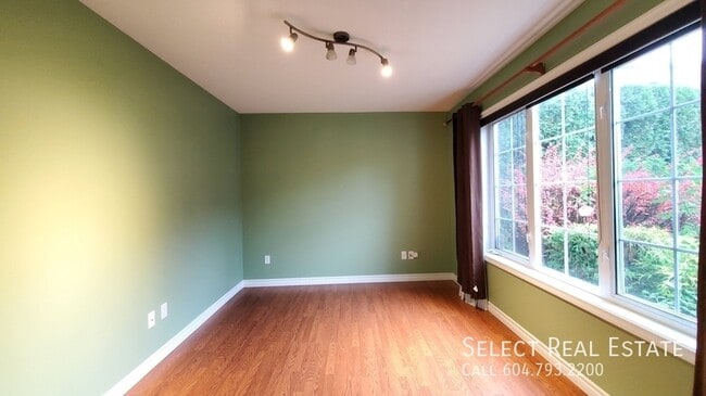 Building Photo - 46483 Valleyview Rd