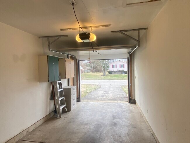 Foto del edificio - 5167 Goodyear Dr